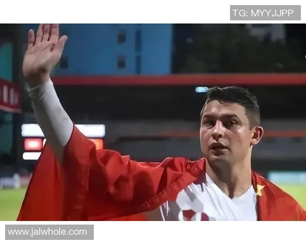 昔日英俊足球明星如今发福对比照揭示岁月无情与运动员的生活变化